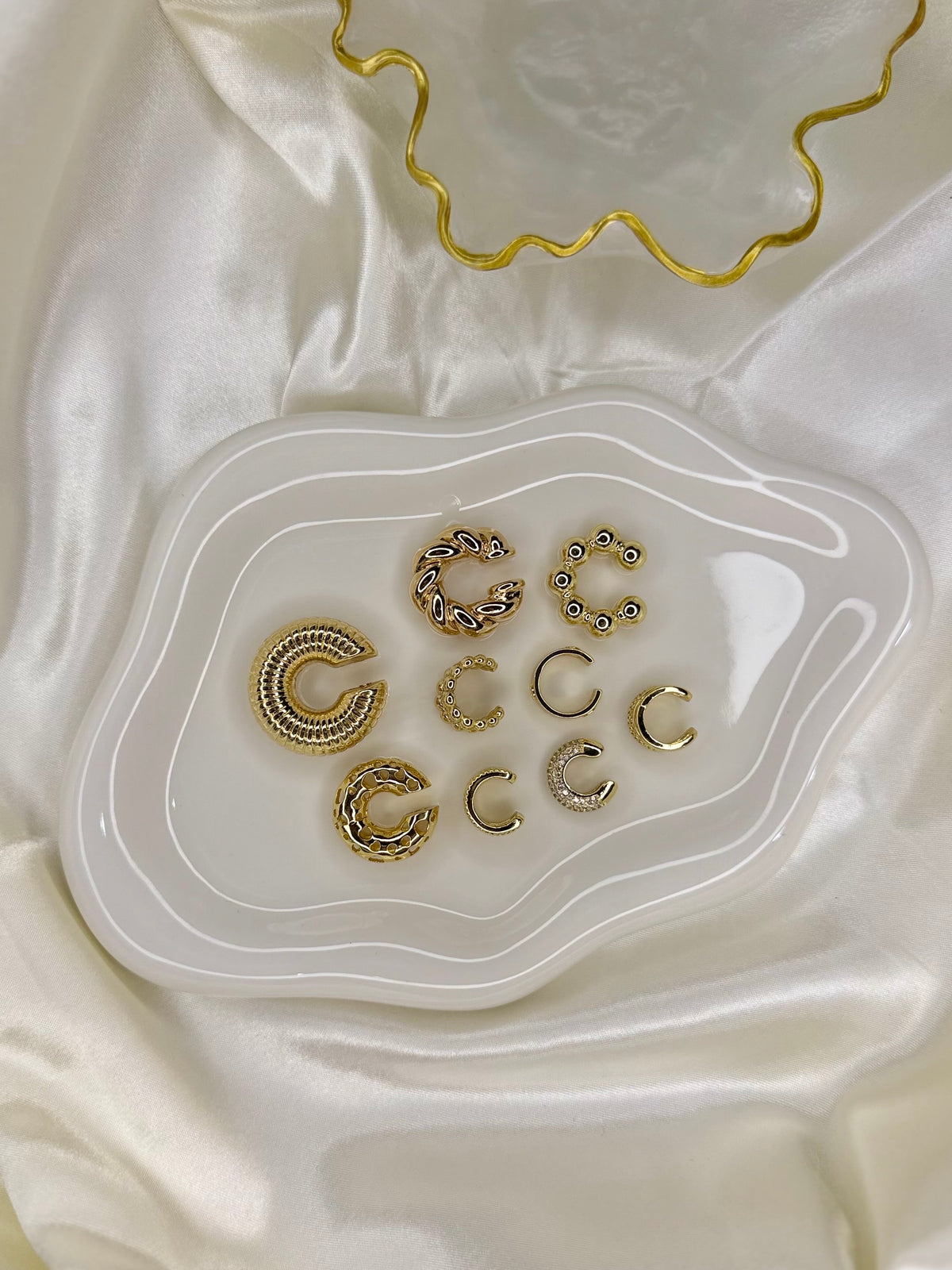 EARCUFFS