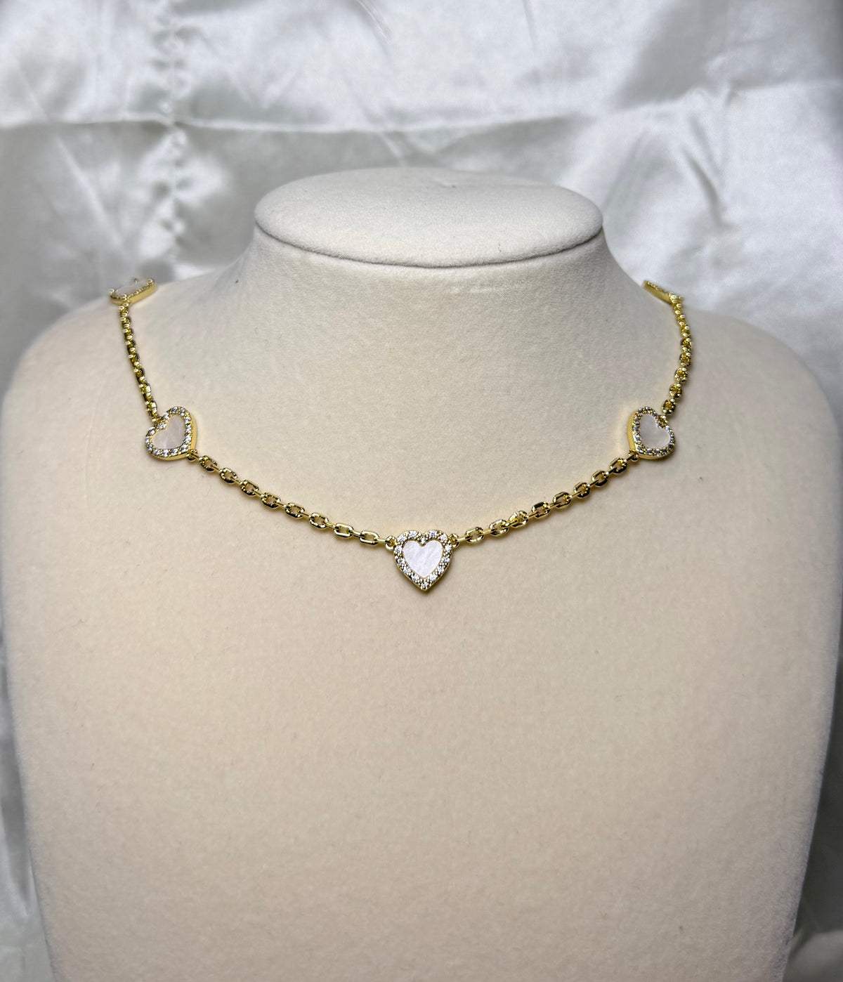 WHITE HEART NECKLACE