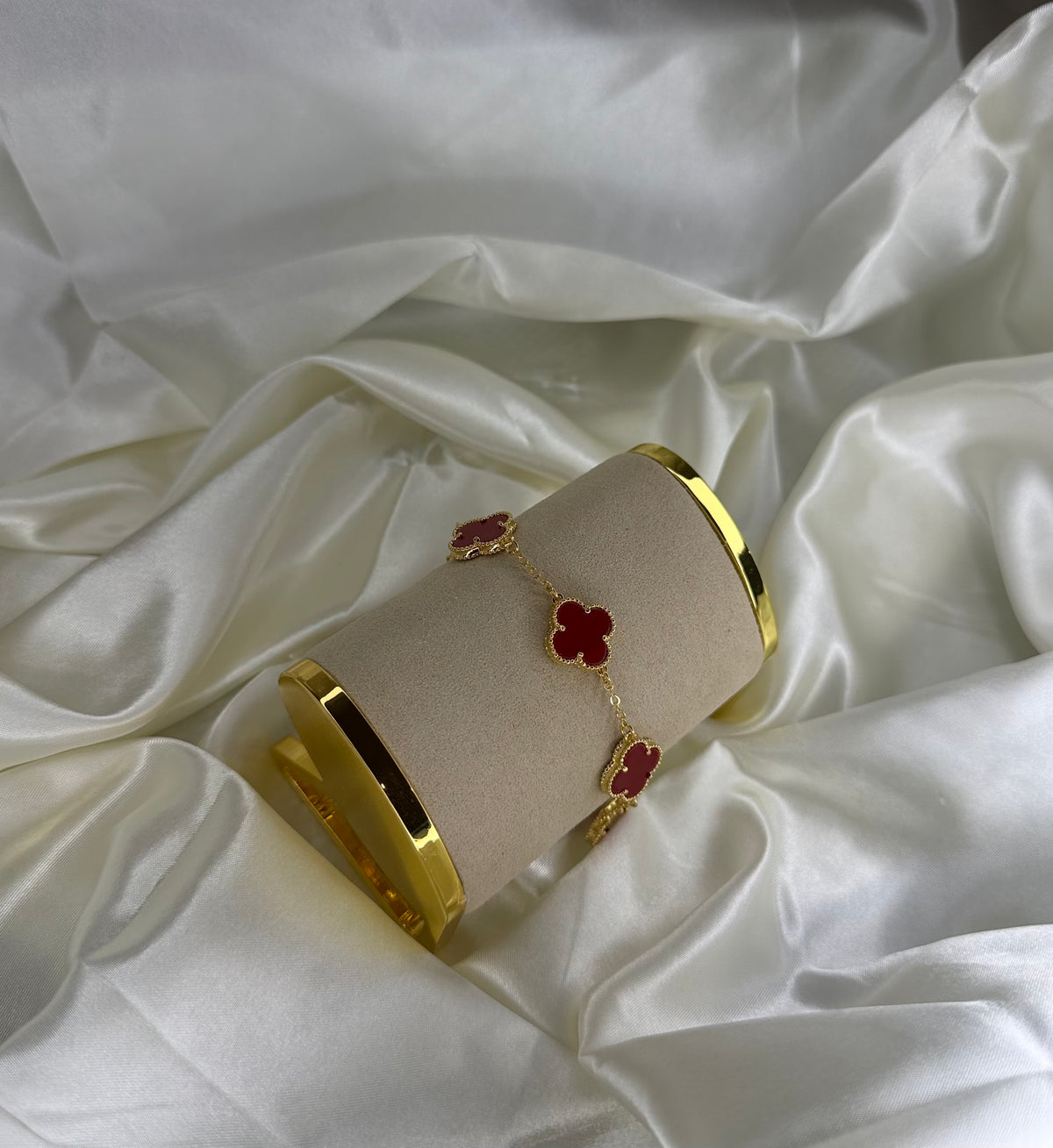 RED CLOVER BRACELET