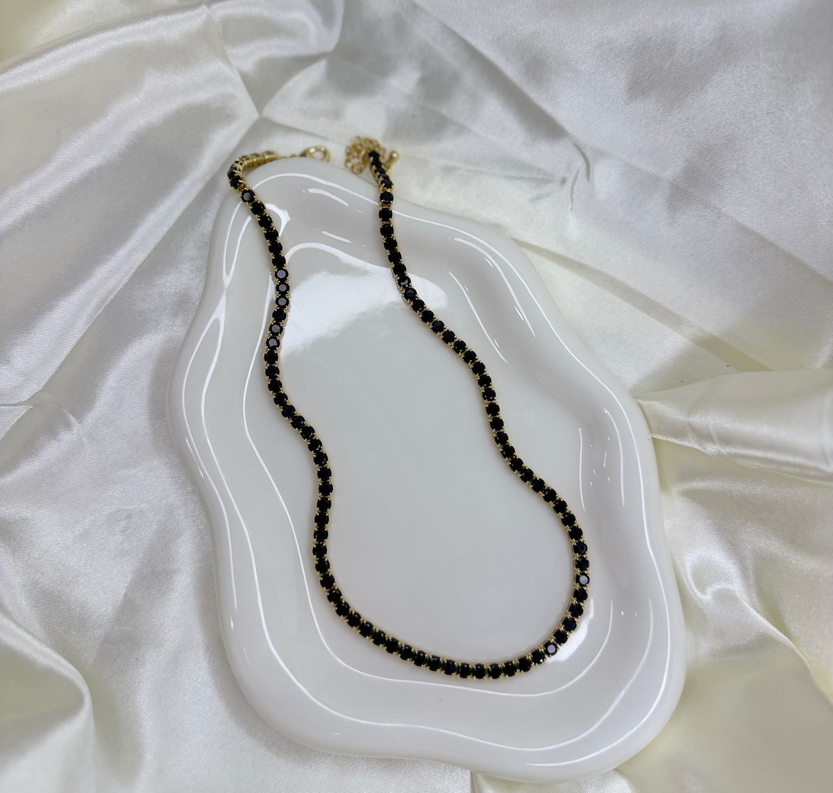 BLACK ZIRCONIA NECKLACE