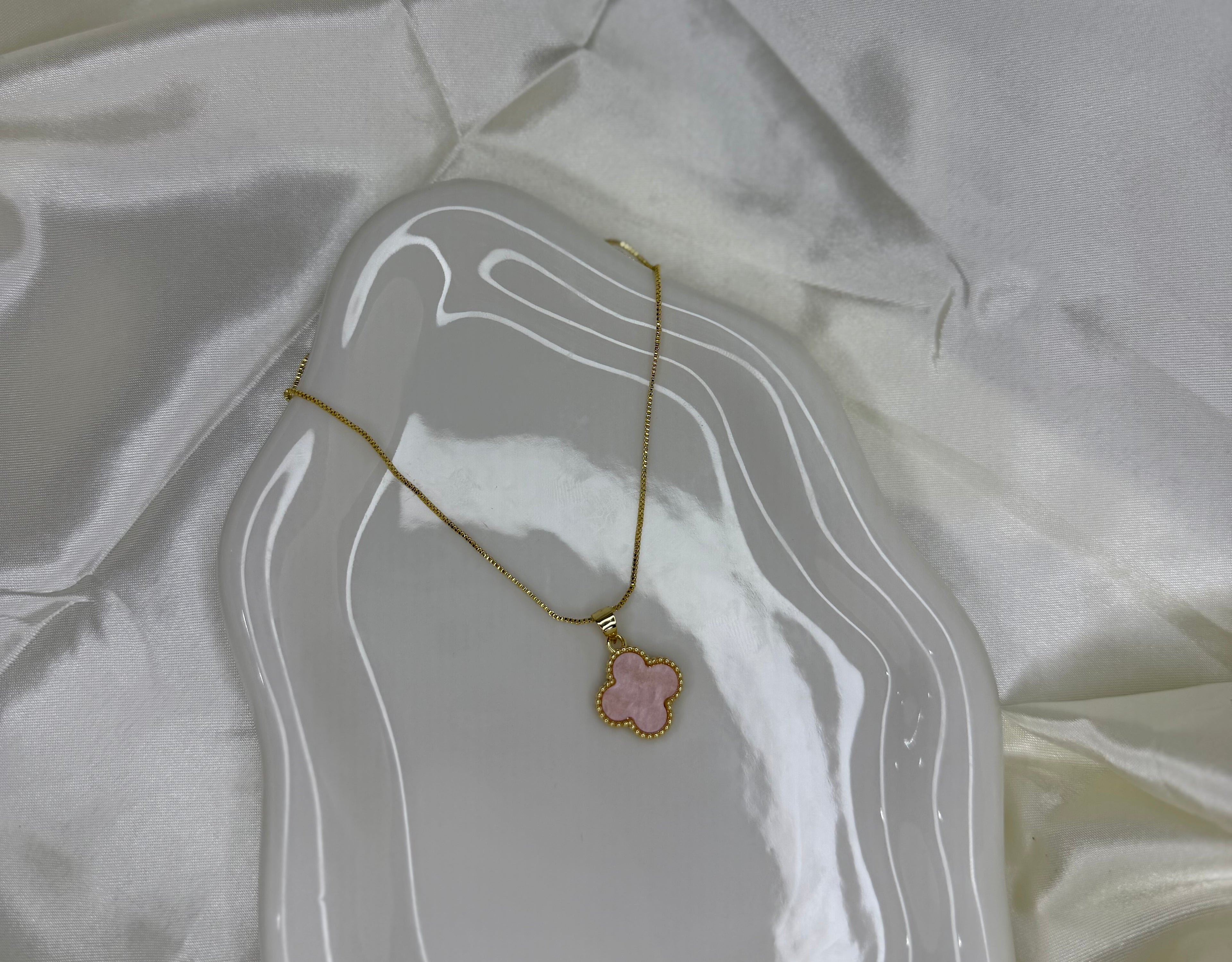 PINK CLOVER NECKLACE
