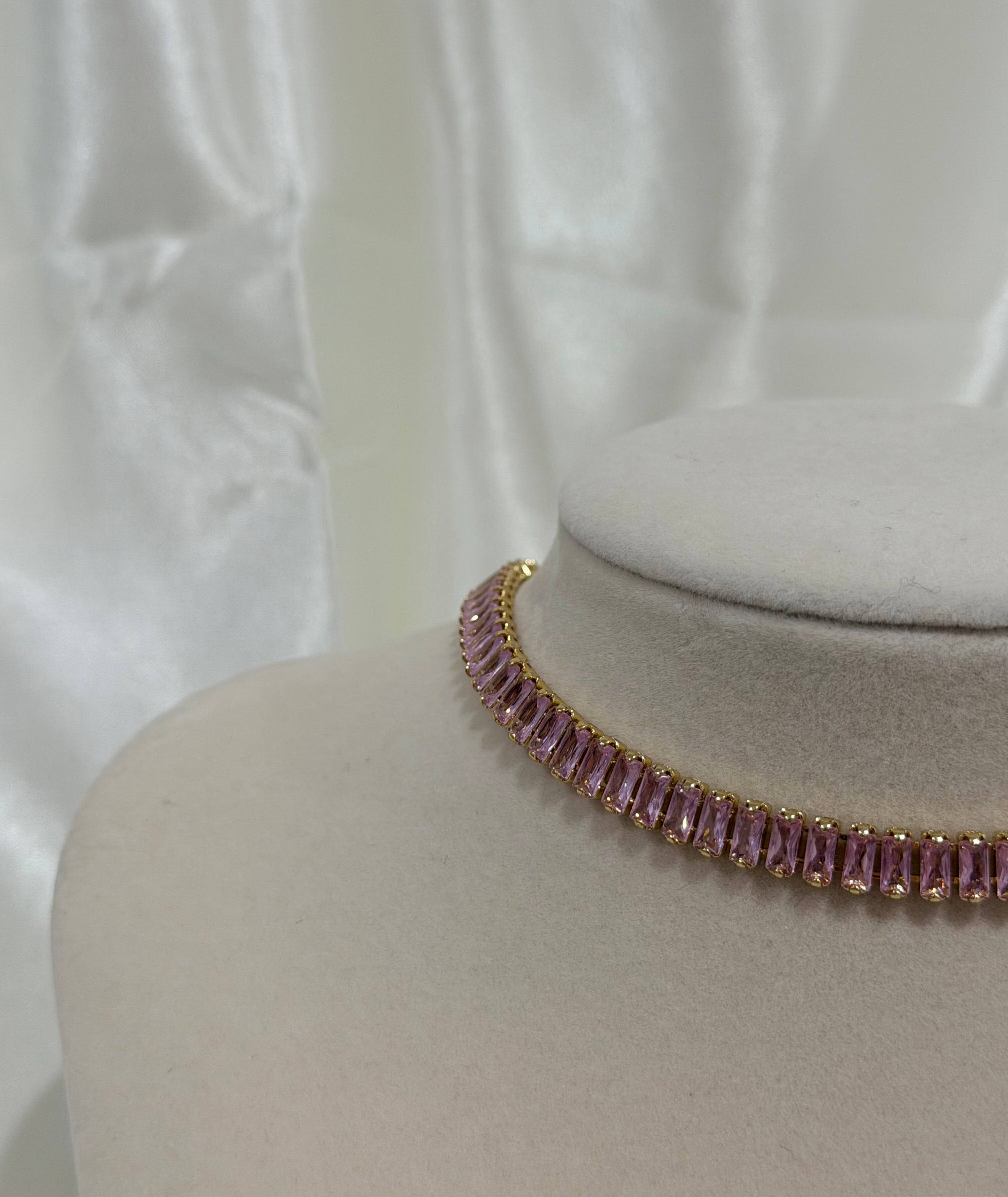GLOSSY PINK NECKLACE