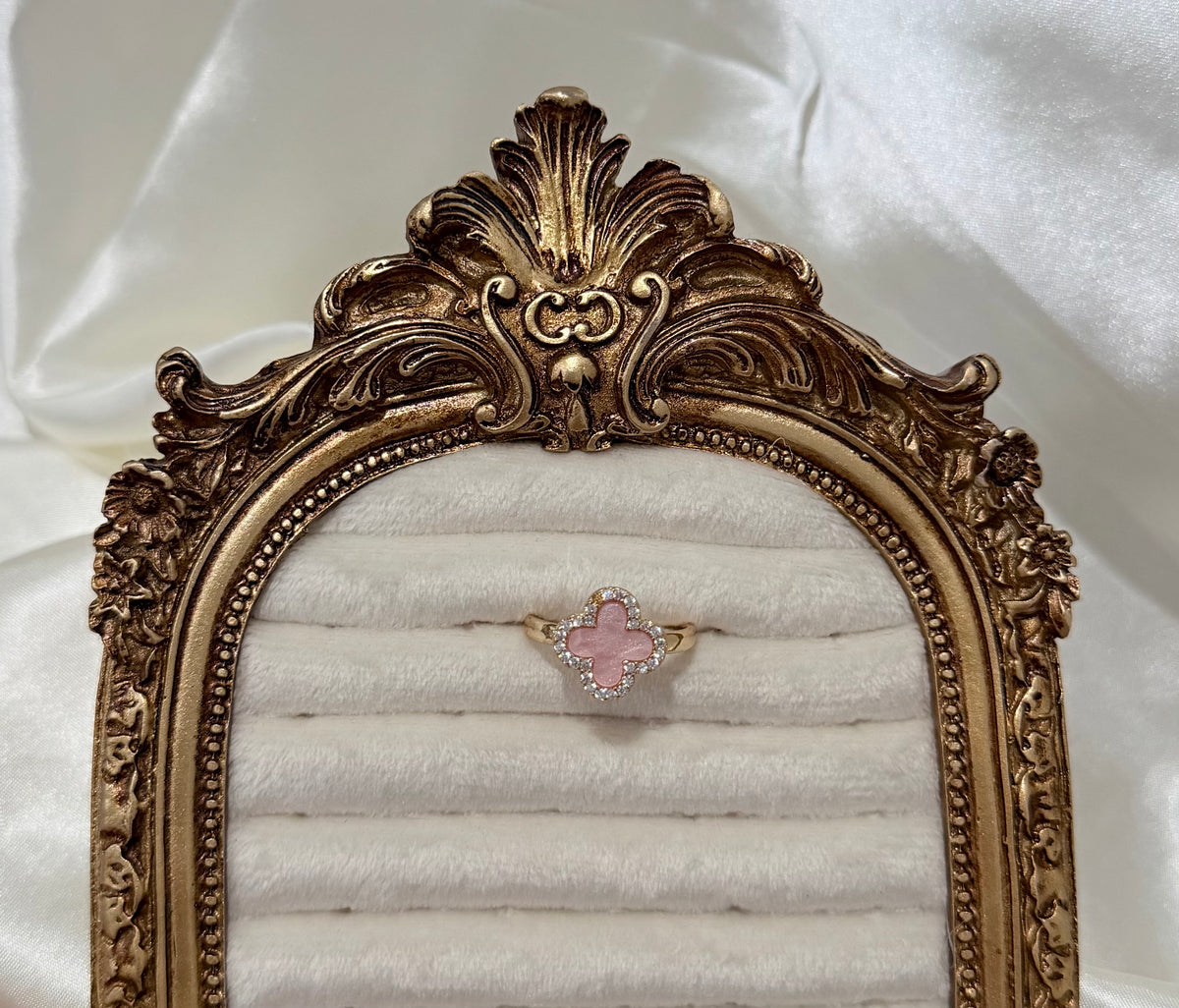 PINK CLOVER RING