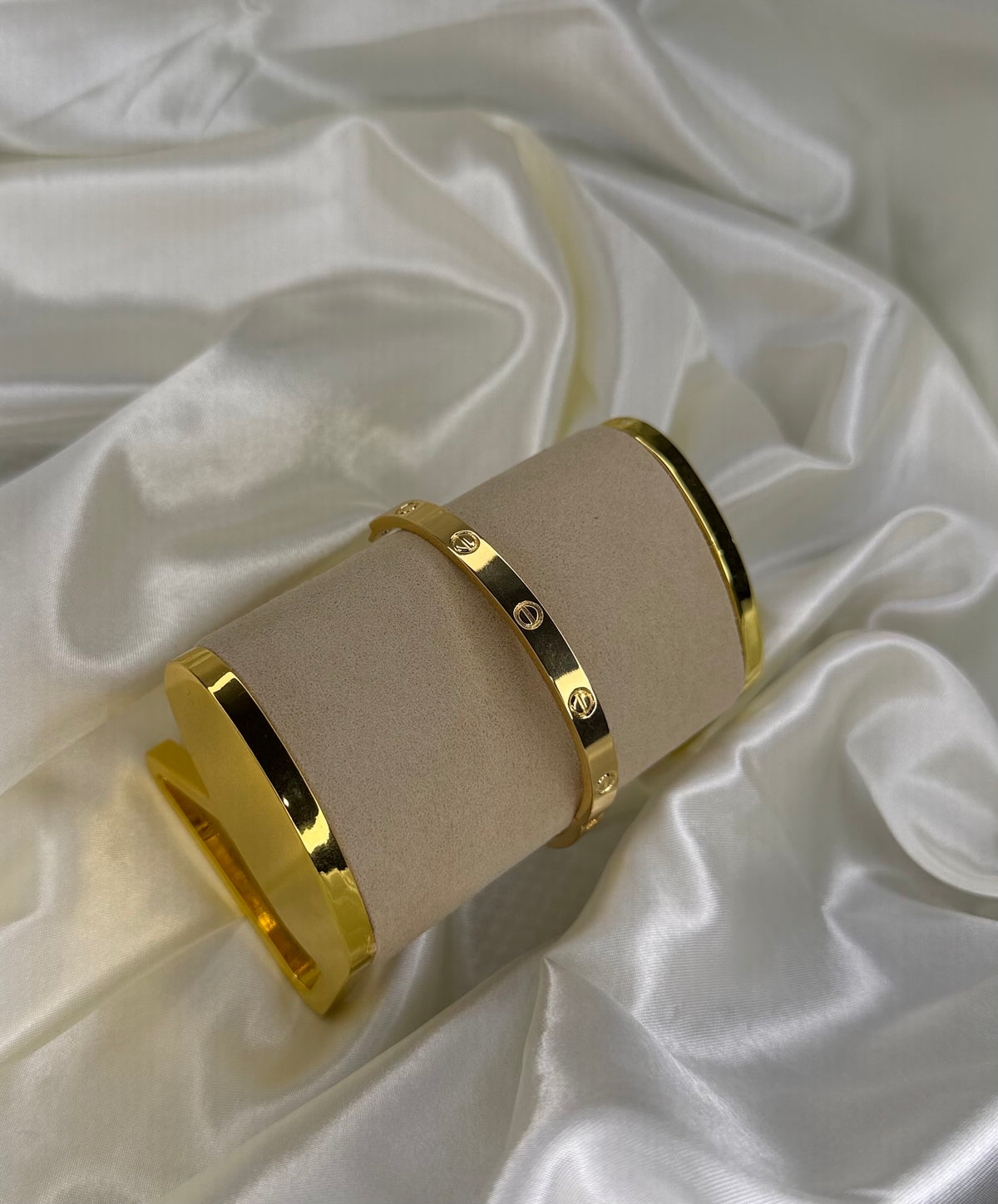 ESSENCE BRACELET