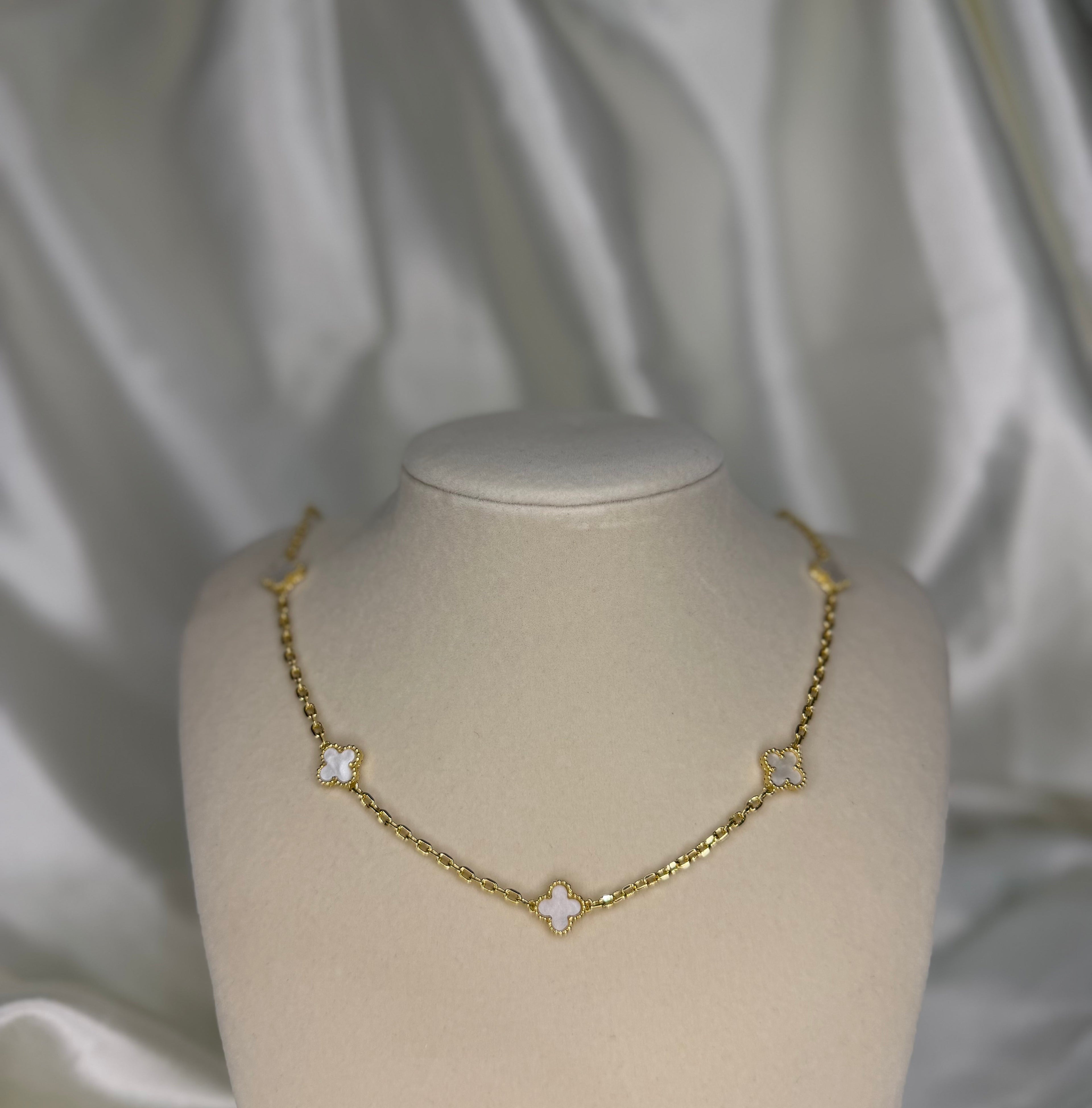 WHITE CLOVER NECKLACE
