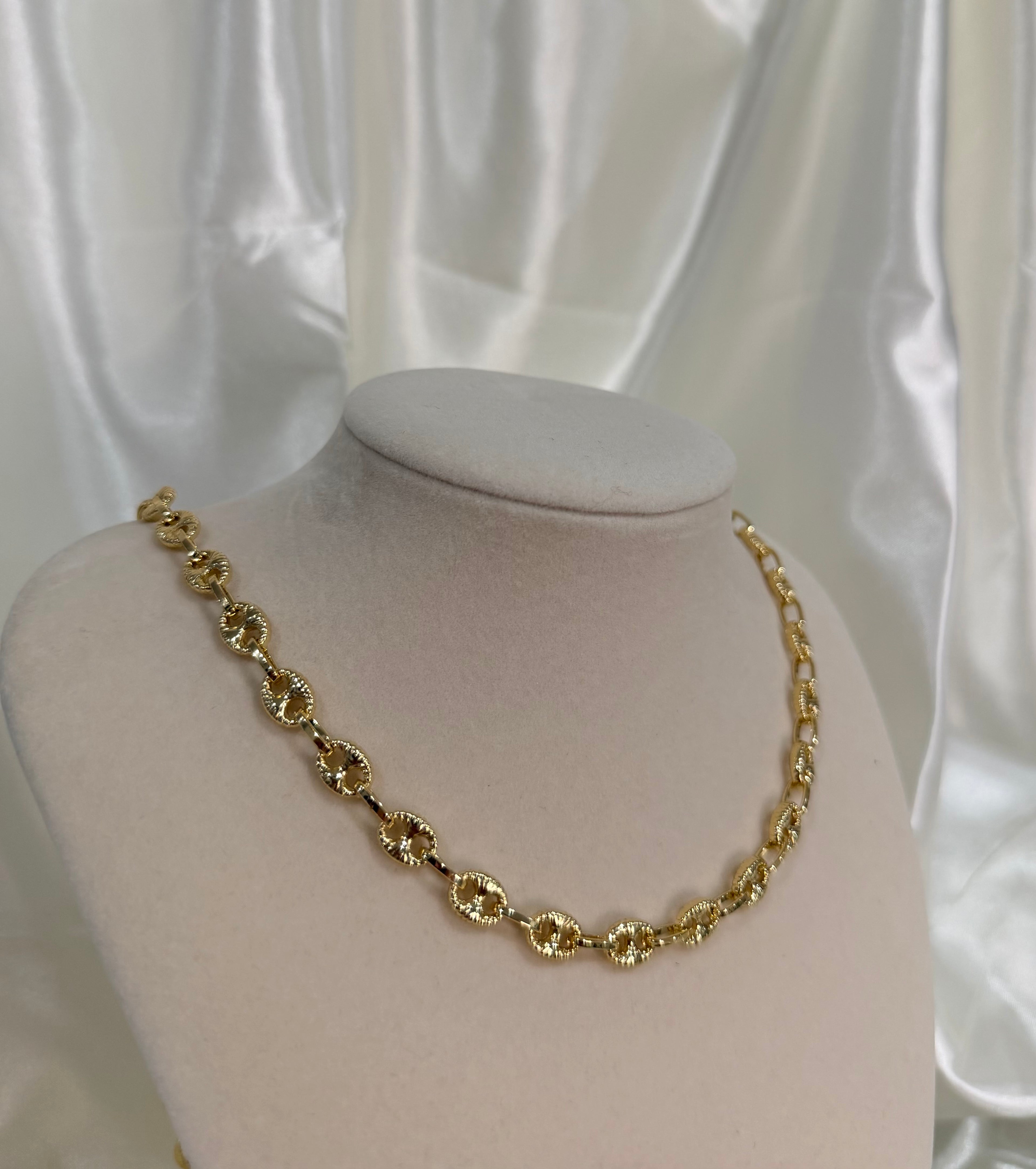 GUCCI NECKLACE