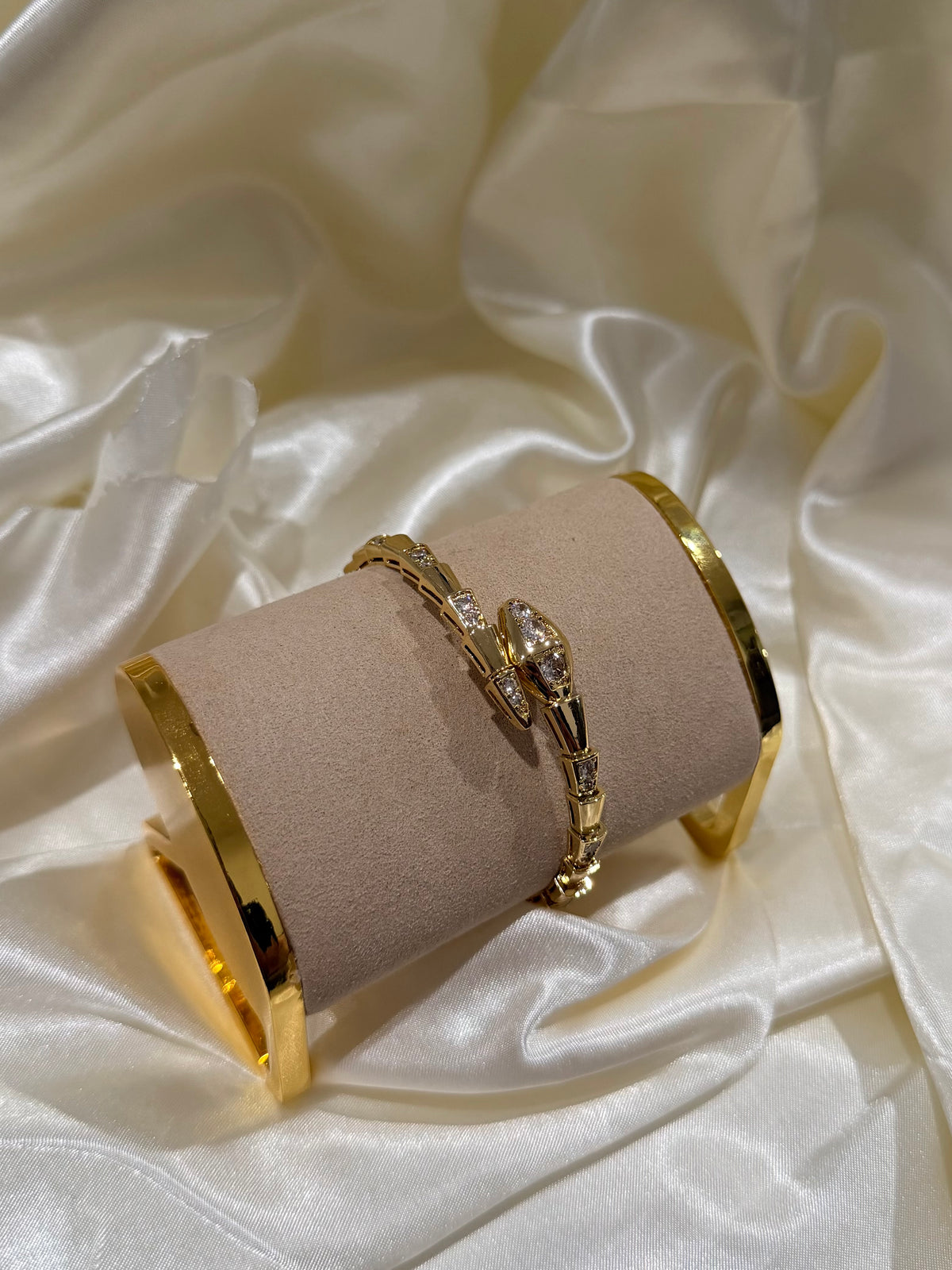 DIAMOND SNAKE BRACELET