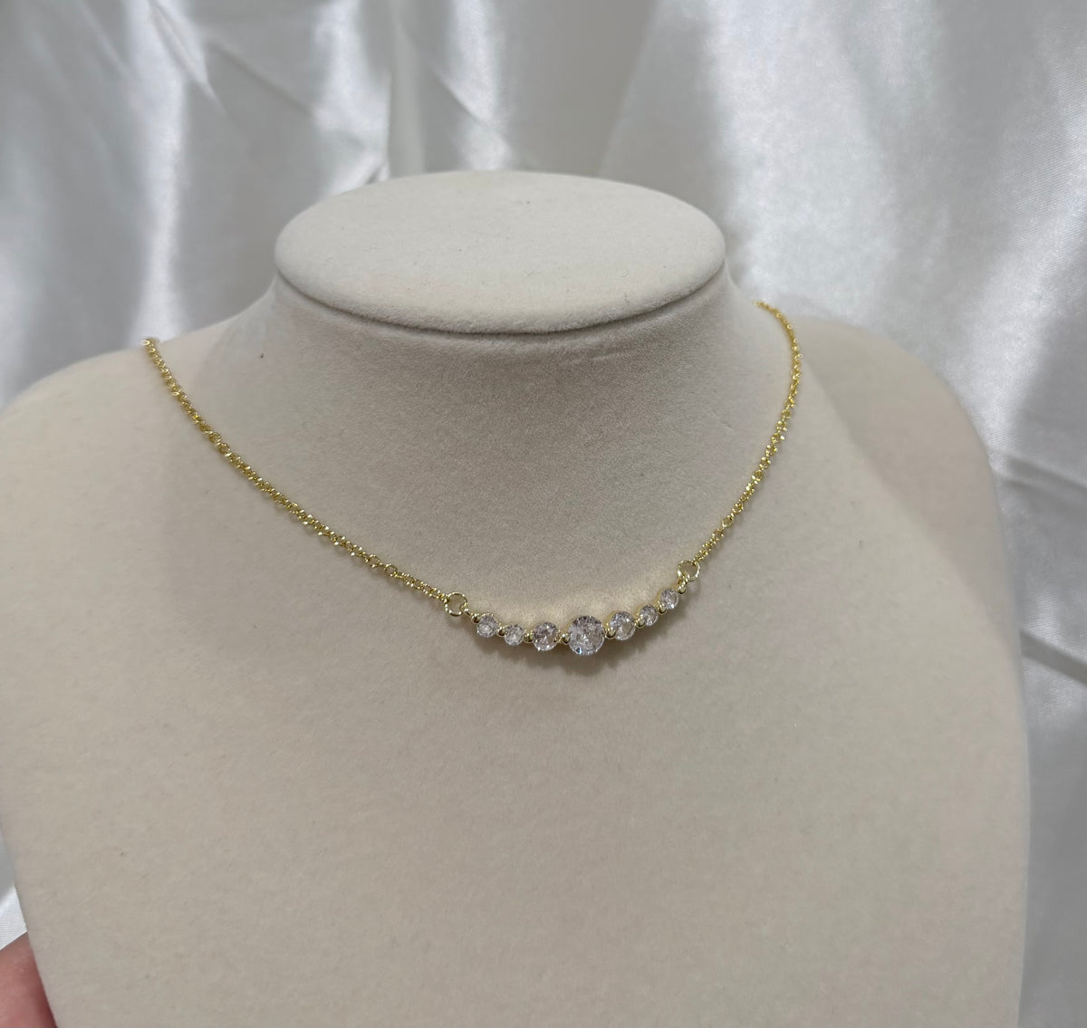 NICOLE NECKLACE