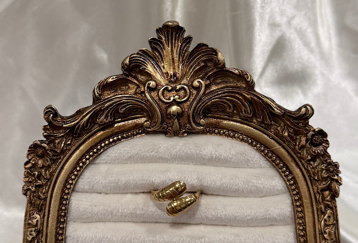 ELARA RING