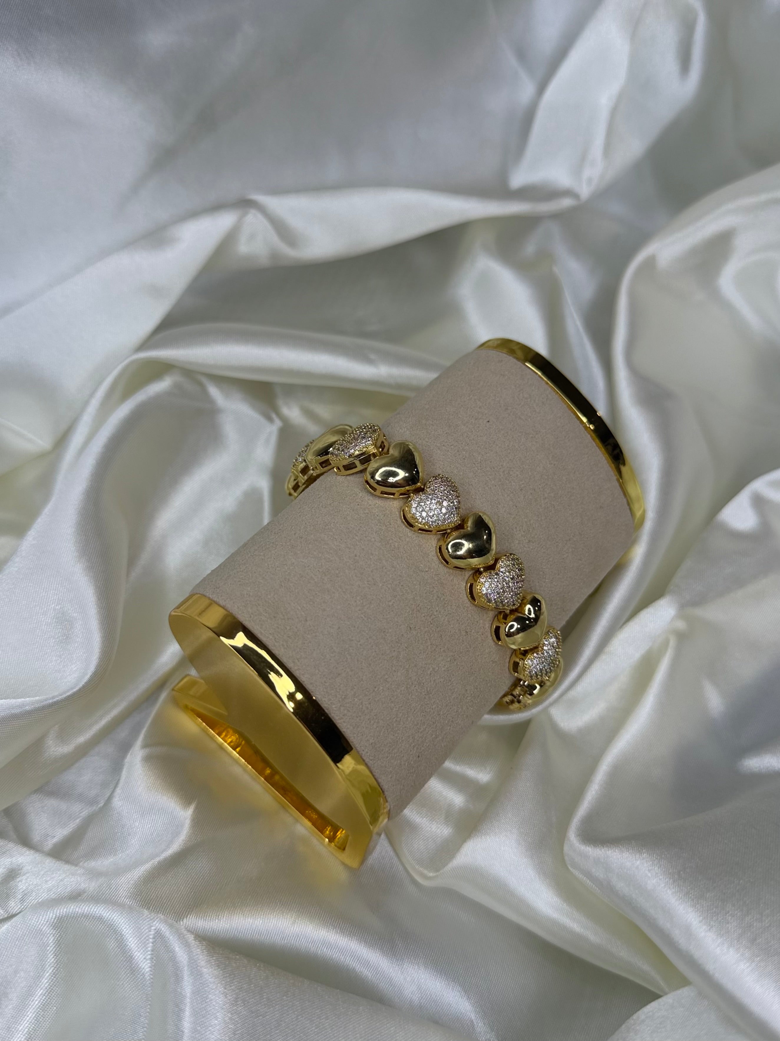 LOVE BRACELET