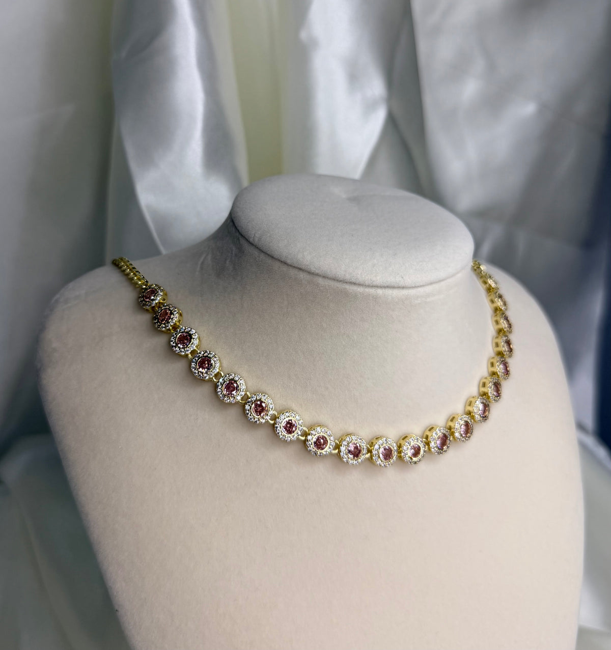 HAILEY PINK NECKLACE