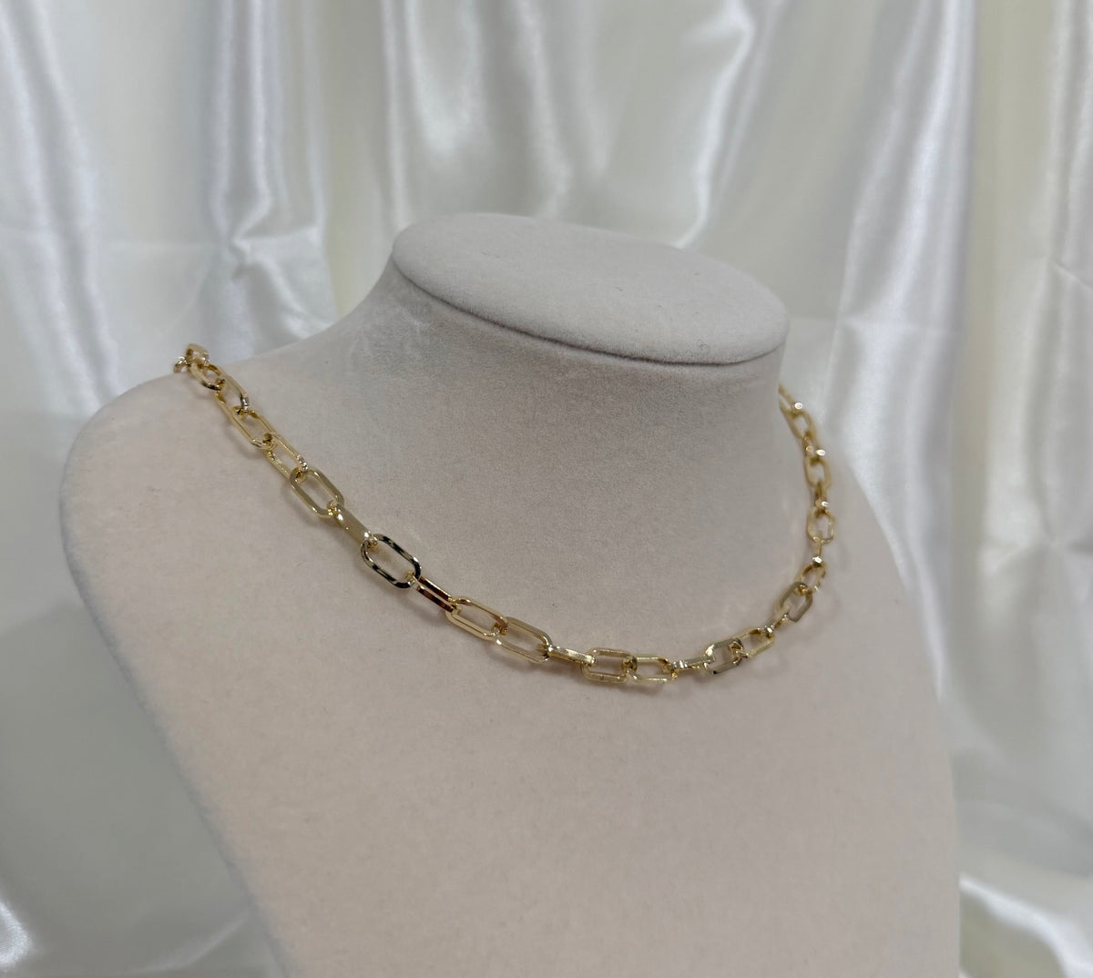 AMELIE NECKLACE