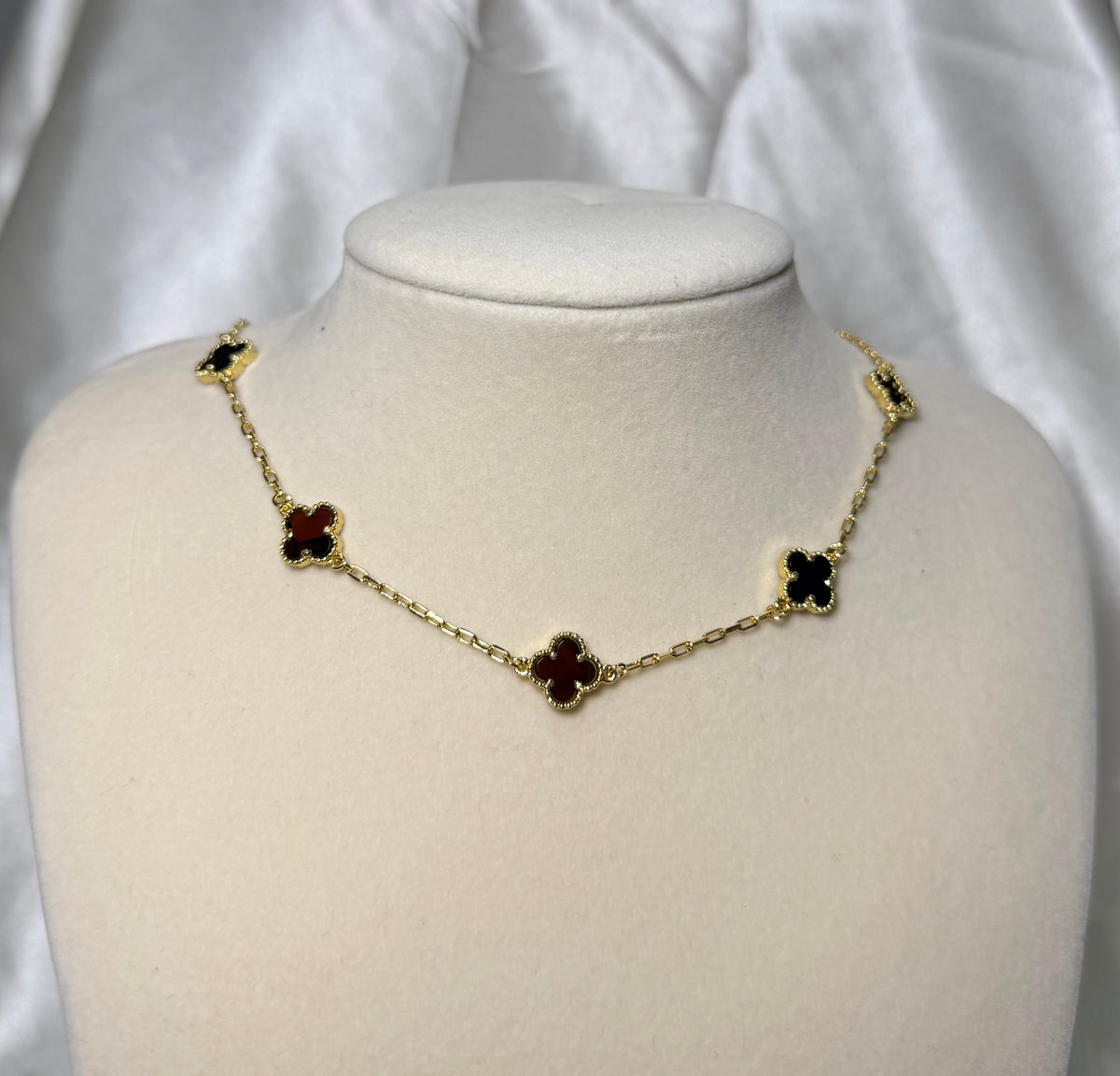 COFFE CLOVER NECKLACE