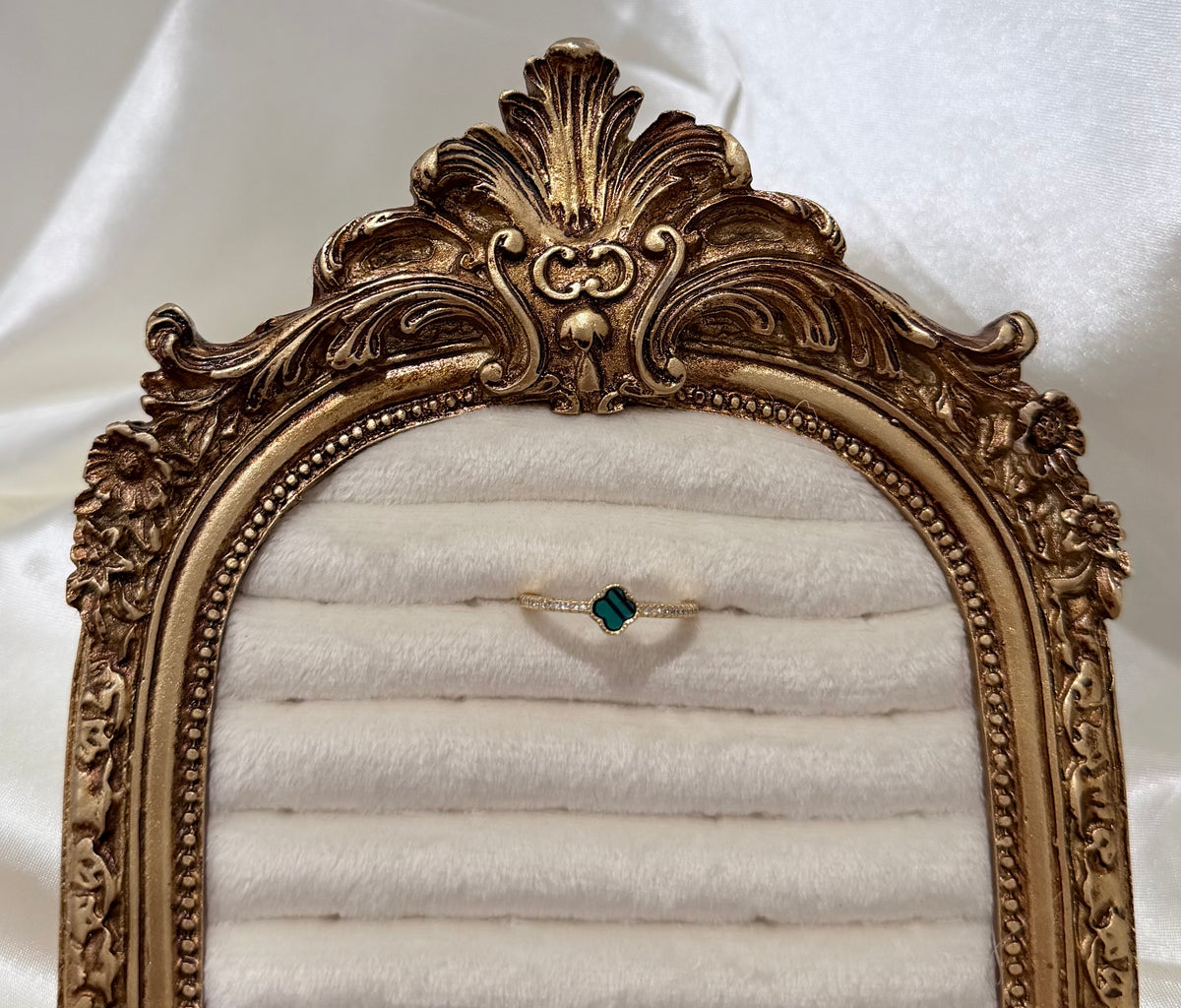 GREEN CLOVER RING
