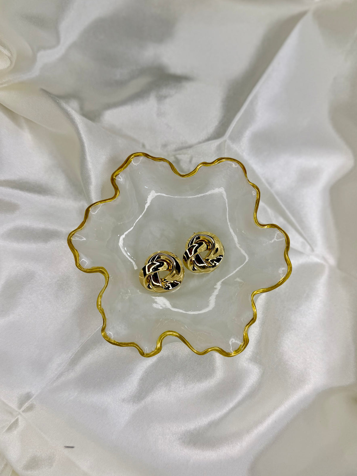 VIC EARRINGS