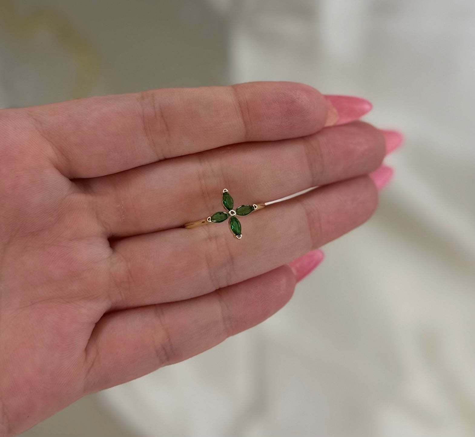 GREEN FLOWER RING