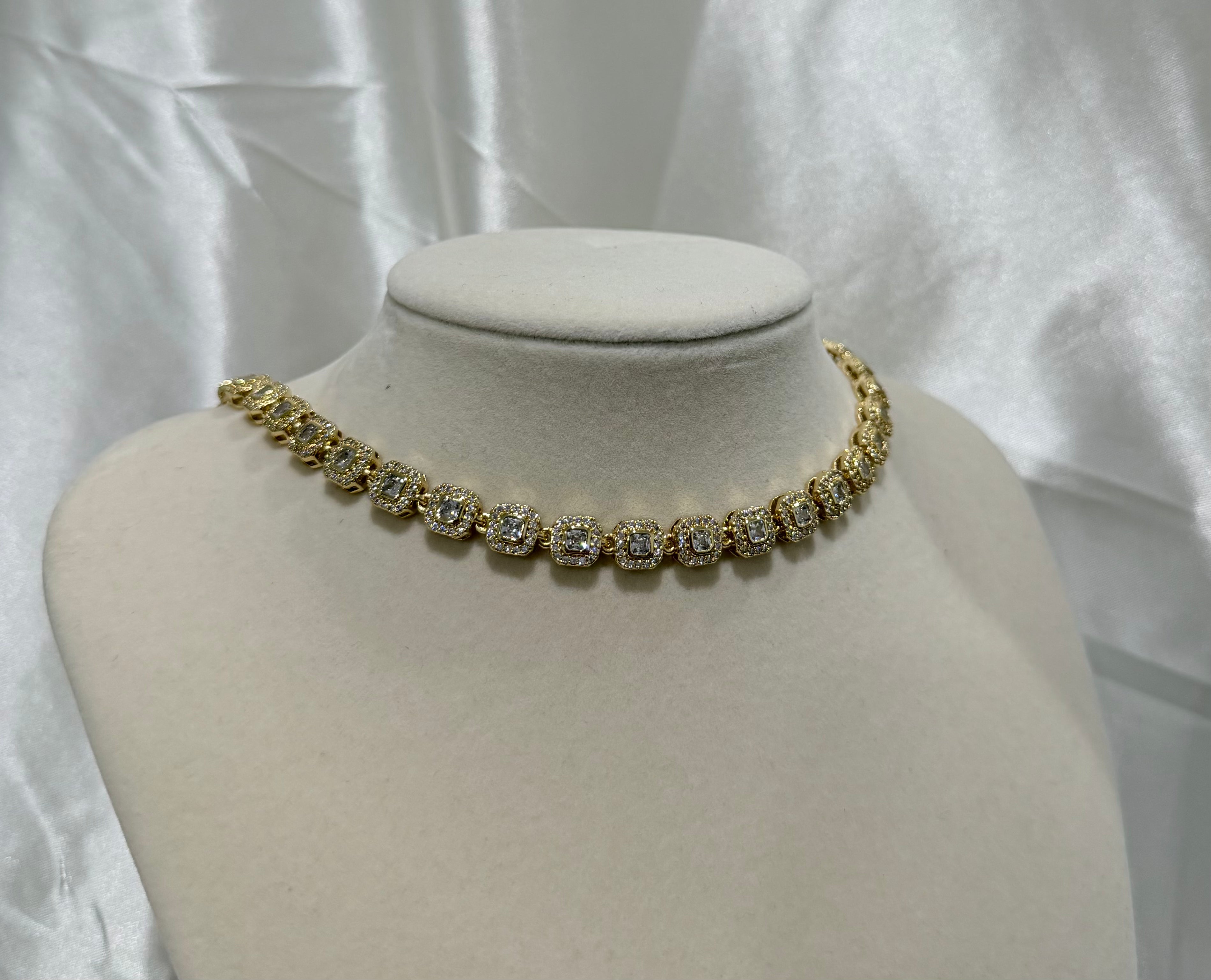 LUMIERE NECKLACE