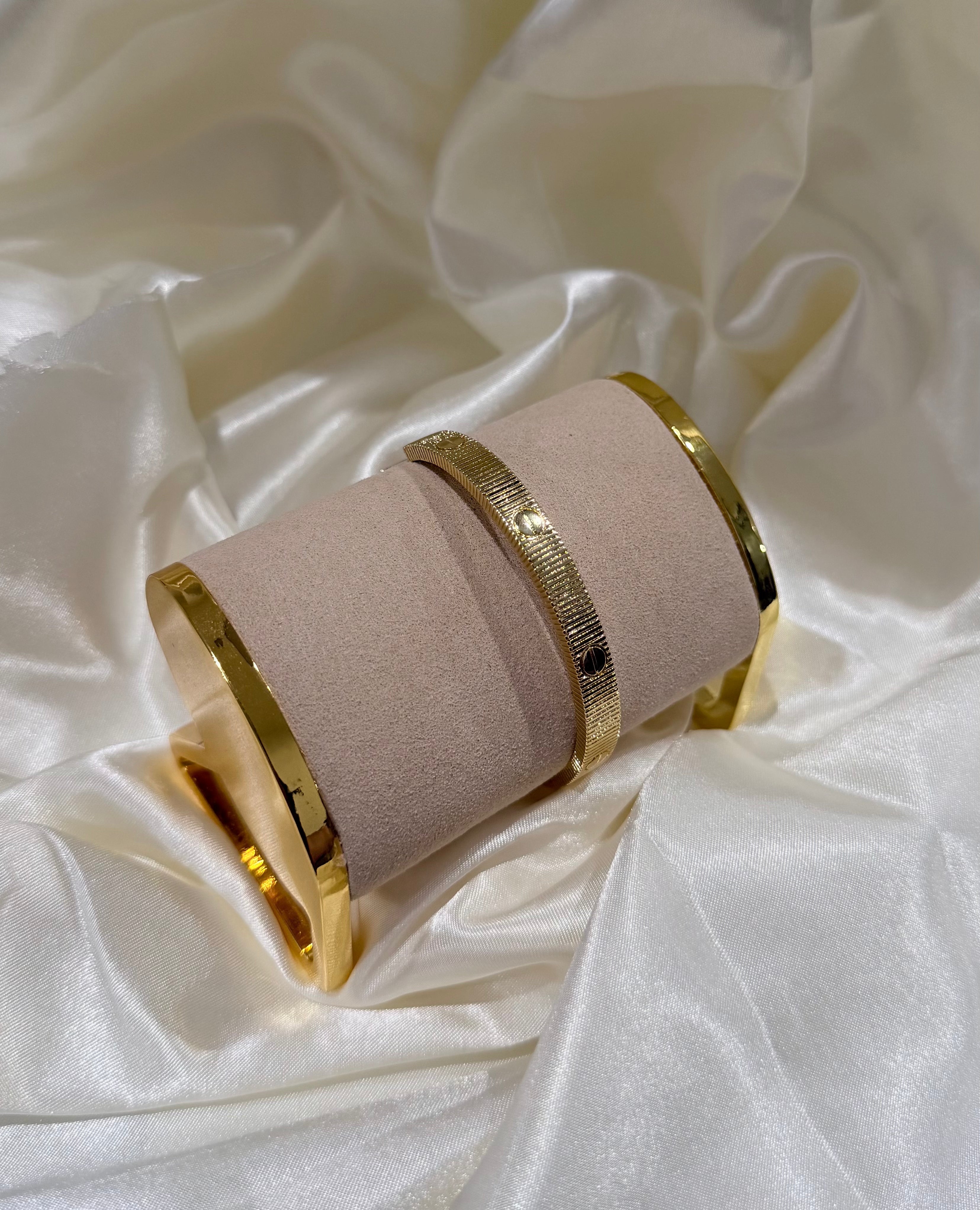 ROYAL GLOW BRACELET